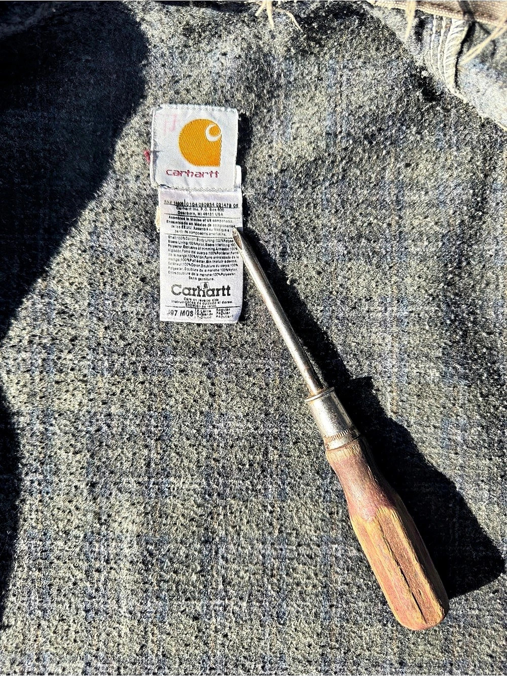 Vintage Carhartt J97 MOS Detroit Jacket – Sun-Faded Gray / Green Plaid - Picture 4 of 7